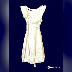 Rare & amazing Hazel Anthro gold embroidered bubble hem dress